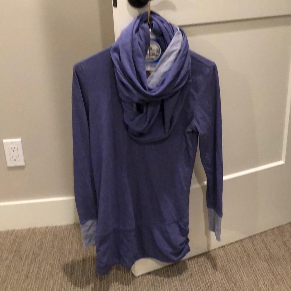 Lucy lounge cowl top